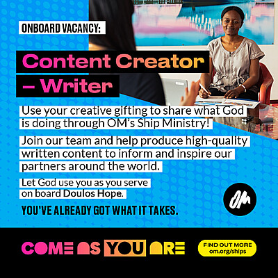 Square Social Posts Content Creator Writer Blue Pic